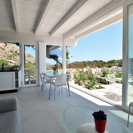 Iside * سانتا ماريا نافاريز